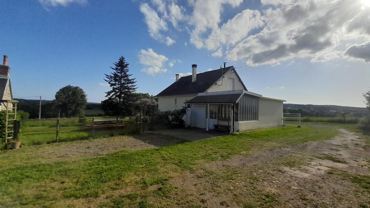 Gite Cottage Chaleureux En Pleine Campagne Vue Sur Les Monts Et Forets Et Le Chateau De Carrouges Екстериор снимка